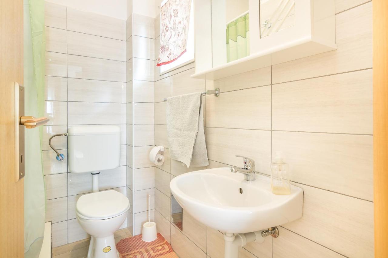 Cheap Apartment Tanja Trogir Ngoại thất bức ảnh