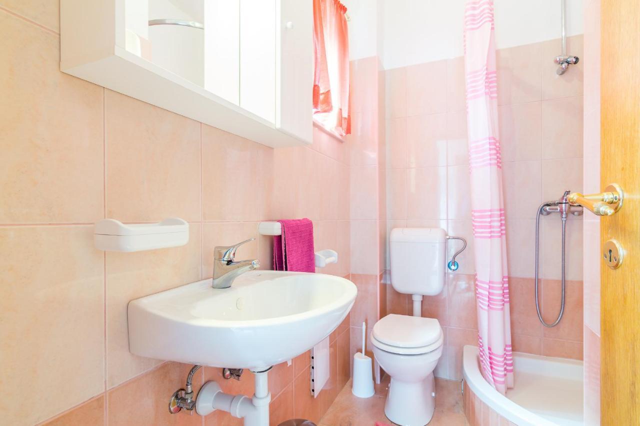 Cheap Apartment Tanja Trogir Ngoại thất bức ảnh